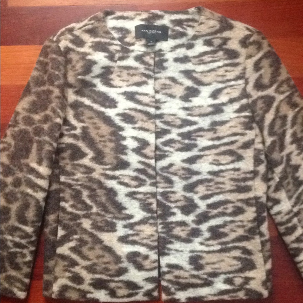 Gorgeous Ann Taylor Animal Print Jacket